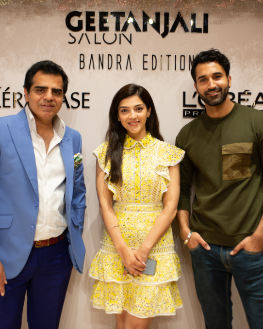 1989
First outlet in Green Park New Delhi